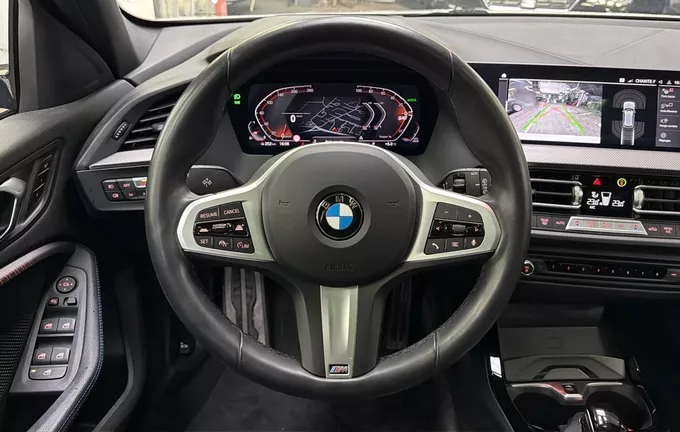 BMW SERIE 1 118i 136 ch DKG7 M Sport photo 12 212917
