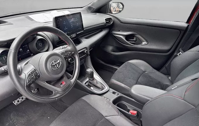 TOYOTA YARIS Hybride 116h GR Sport photo 11 1103460