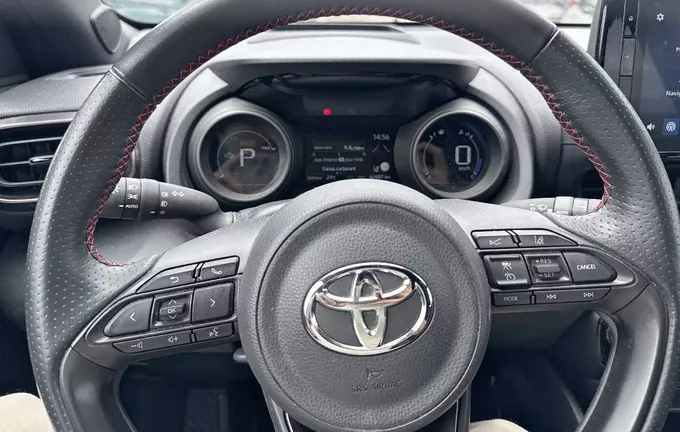 TOYOTA YARIS Hybride 116h GR Sport photo 12 1103460