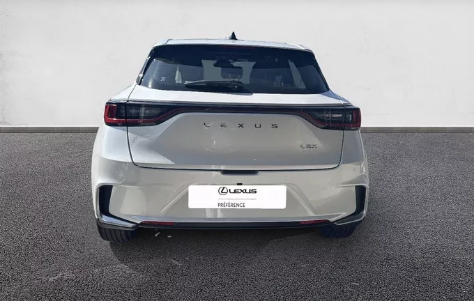 LEXUS LBX 2WD Elegant extérieur arrière 1103214