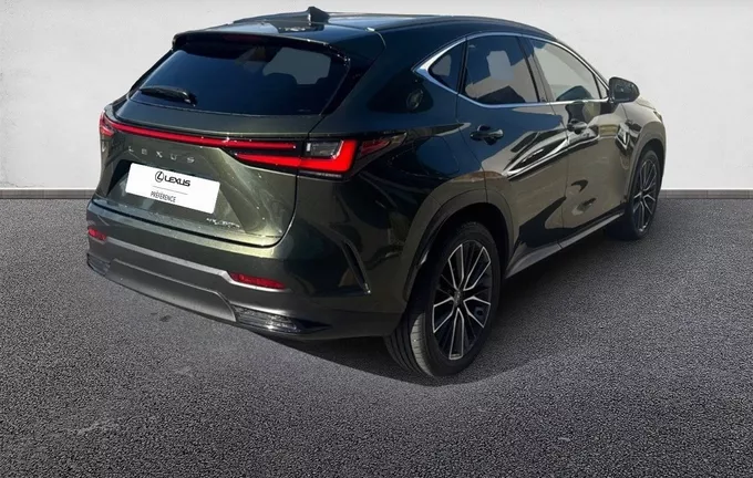 LEXUS NX 450h+ 4WD Hybride Rechargeable Executive extérieur trois quart arrière droit 1103847