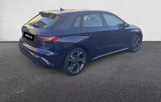 AUDI A3 Sportback 40 TFSI e Hybride rechargeable 204 S tronic 6 S line extérieur trois quart arrière droit 9576