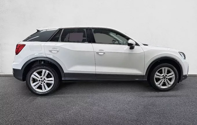 AUDI Q2 30 TDI 116 S tronic 7 Design extérieur côté droit 213593