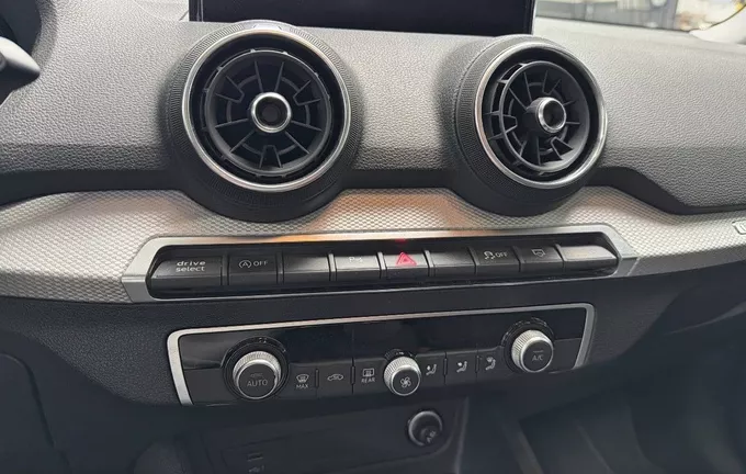 AUDI Q2 30 TDI 116 S tronic 7 Design photo 14 213593