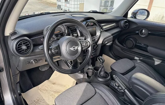 MINI COOPER Hatch 3 Portes Cooper SD 170 ch BVA6 Finition Business photo 11 560245