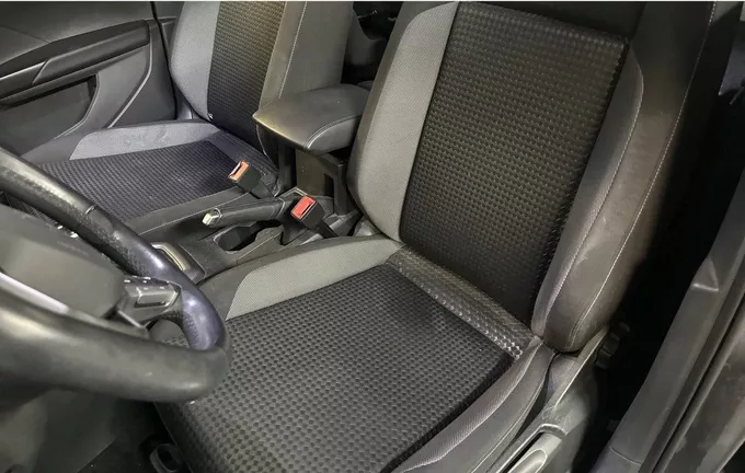 VOLKSWAGEN T-CROSS 1.0 TSI 110 Start/Stop DSG7 Active extérieur trois quart arrière droit 2129635