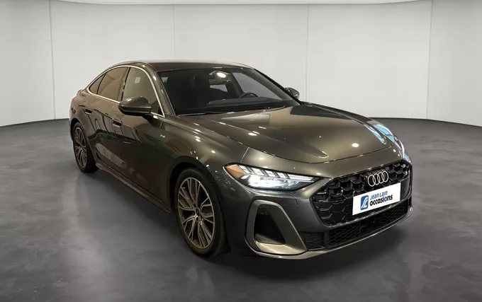 AUDI A5 TFSI 150 ch S tronic 7 S line extérieur trois quart avant droit 2133062