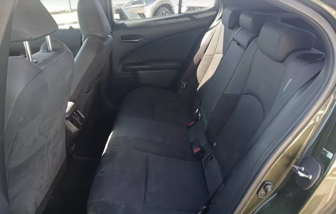 LEXUS UX 250h 2WD Premium Edition photo 17 1103340