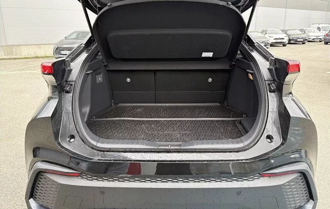 TOYOTA C-HR Hybride Rechargeable 225 Dynamic Business photo 10 93547