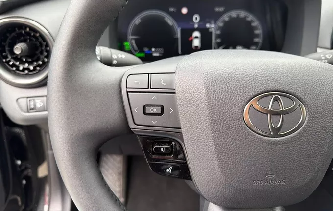 TOYOTA C-HR Hybride Rechargeable 225 Dynamic Business photo 12 93547