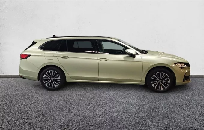SKODA SUPERB Combi 2.0 TDI 150 ch SCR DSG7 Selection extérieur côté droit 2123180