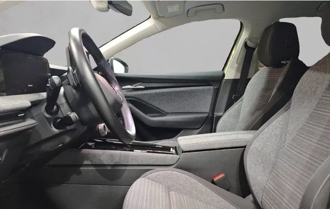 SKODA SUPERB Combi 2.0 TDI 150 ch SCR DSG7 Selection extérieur trois quart arrière droit 2123180