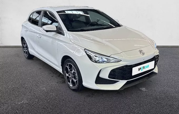 MG MG3 1.5 L Hybrid+ 195 ch Luxury extérieur trois quart avant droit 601293