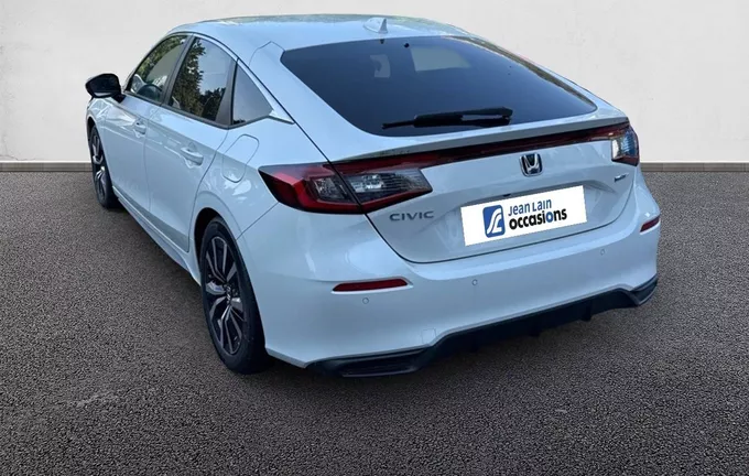 HONDA CIVIC e:HEV 2.0 i-MMD Executive extérieur trois quart arrière gauche 13940