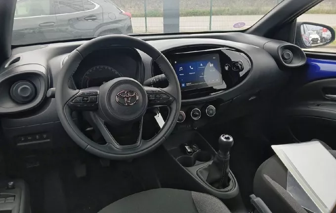 TOYOTA AYGO X 1.0 VVT-i 72 Dynamic photo 11 1103354