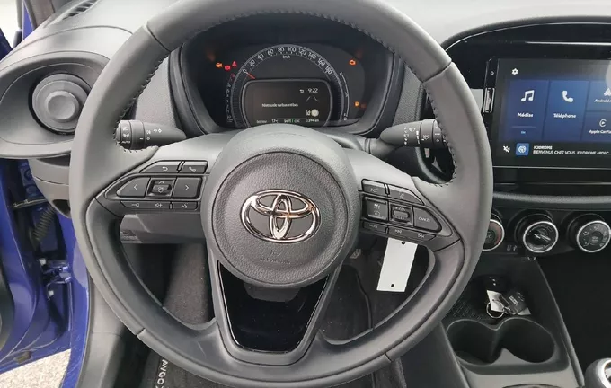 TOYOTA AYGO X 1.0 VVT-i 72 Dynamic photo 12 1103354