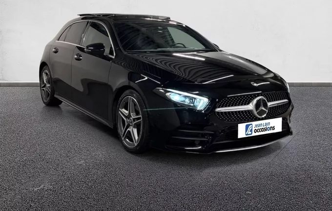 MERCEDES CLASSE A 200 d 8G-DCT AMG Line extérieur trois quart avant droit 2130305