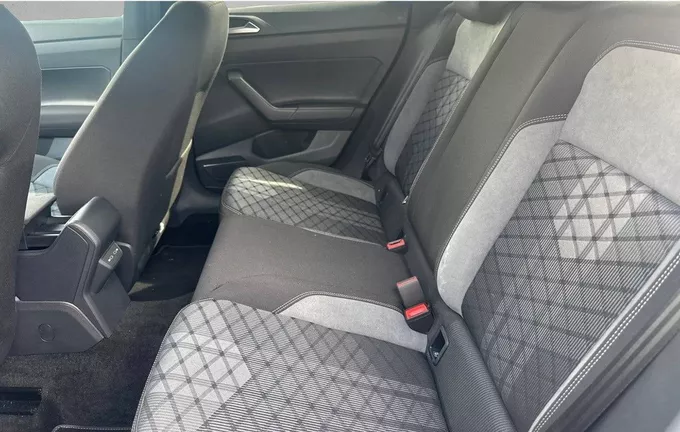 VOLKSWAGEN POLO 1.0 TSI 95 S&S BVM5 R-Line Edition extérieur arrière 2130949