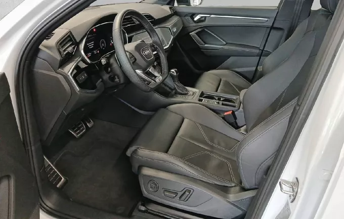 AUDI Q3 35 TDI 150 ch S tronic 7 S line plus photo 11 2127688