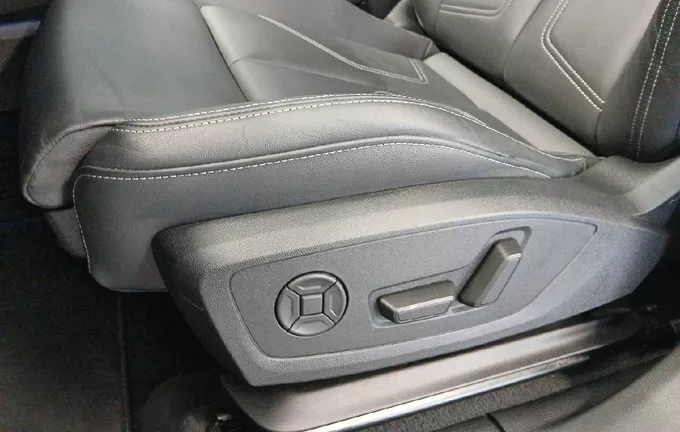 AUDI Q3 35 TDI 150 ch S tronic 7 S line plus photo 12 2127688