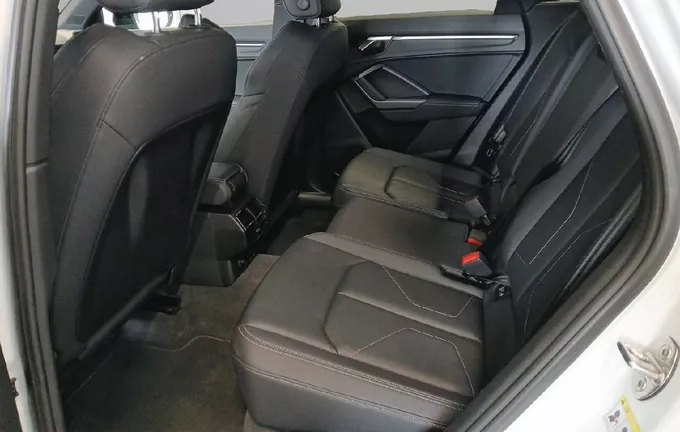 AUDI Q3 35 TDI 150 ch S tronic 7 S line plus photo 21 2127688