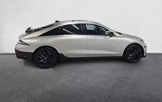 HYUNDAI IONIQ 6 77 kWh HTRAC - 325 ch First Edition extérieur côté droit 13685