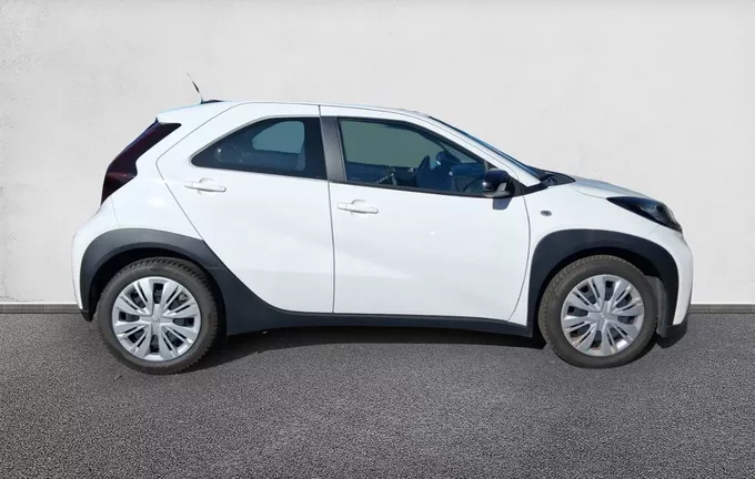 TOYOTA AYGO X 1.0 VVT-i 72 S-CVT Dynamic extérieur côté droit 1103443