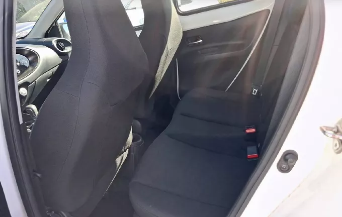 TOYOTA AYGO X 1.0 VVT-i 72 S-CVT Dynamic photo 17 1103443
