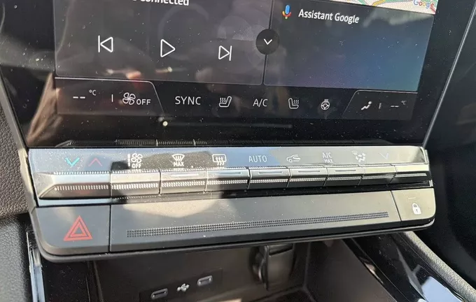 RENAULT AUSTRAL E-Tech hybrid 200 Iconic photo 14 2125754