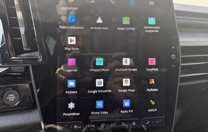 RENAULT AUSTRAL E-Tech hybrid 200 Iconic photo 16 2125754