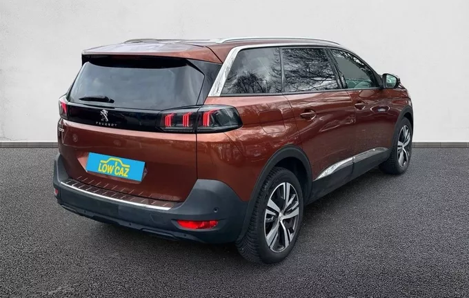 PEUGEOT 5008 BlueHDi 130ch S&S EAT8 Allure extérieur trois quart arrière droit 3013821
