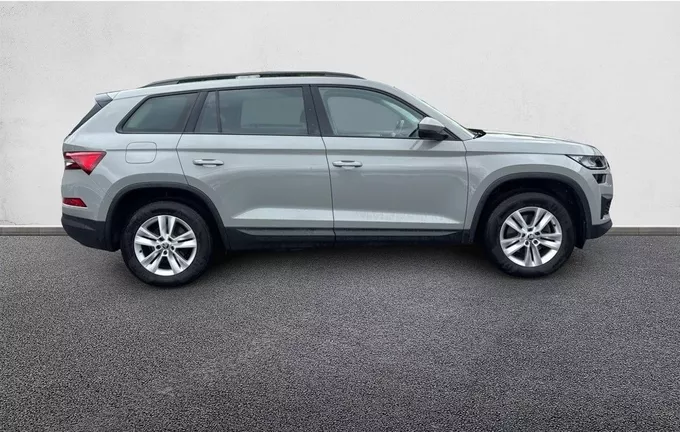 SKODA KODIAQ 2.0 TDI 150 SCR DSG7 4x4 5pl Business extérieur côté droit 2128250