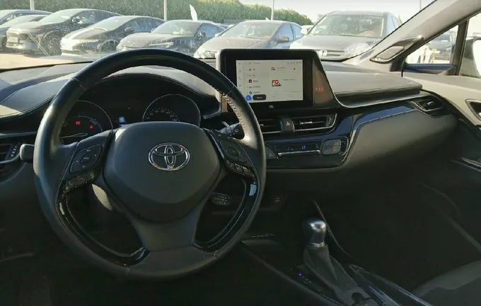 TOYOTA C-HR Hybride 2.0L Collection photo 11 1103772