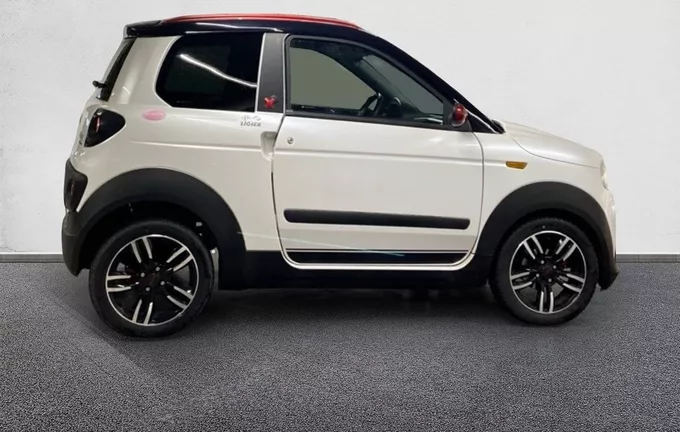 MICROCAR MGO x extérieur côté droit 2128116