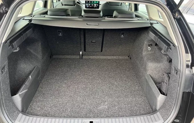 SKODA ENYAQ iV 60 photo 10 9558