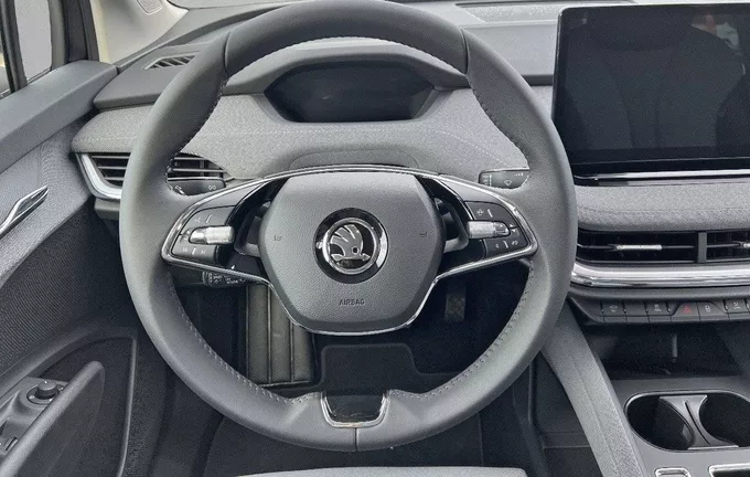 SKODA ENYAQ iV 60 photo 12 9558
