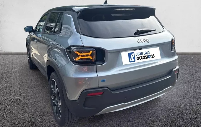 JEEP AVENGER 115 kW 4x2 Summit extérieur trois quart arrière gauche 2129513