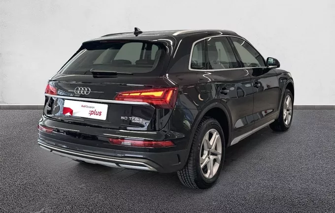 AUDI Q5 50 TFSIe 299 S tronic 7 Quattro Business Executive extérieur trois quart arrière droit 2131988