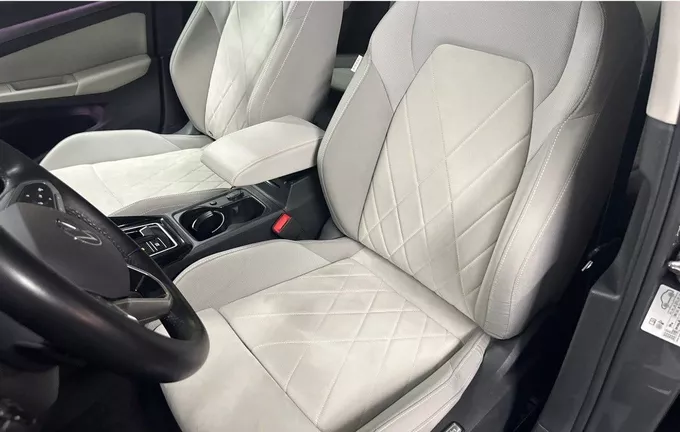 VOLKSWAGEN GOLF 2.0 TDI SCR 150 DSG7 4Motion Style extérieur trois quart arrière droit 2129948