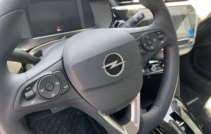 OPEL CORSA Electrique 136 ch & Batterie 50 kWh photo 12 532849
