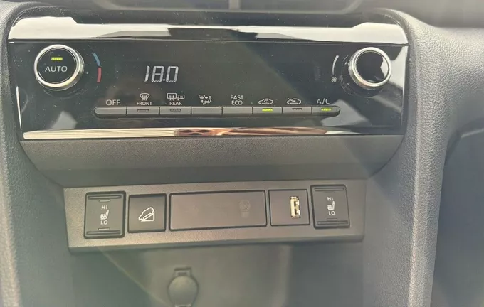 TOYOTA YARIS CROSS Hybride 116h AWD-i Design photo 14 1103912