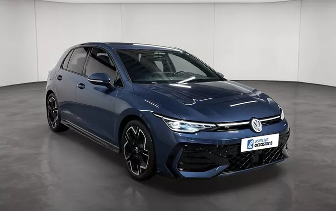 VOLKSWAGEN GOLF 1.5 eTSI EVO2 116 DSG7 R-Line Edition extérieur trois quart avant droit 2133325