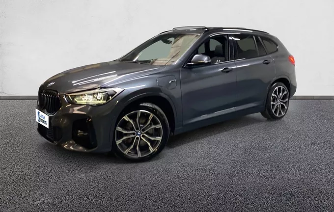 BMW X1 xDrive 25e 220 ch BVA6 M Sport extérieur trois quart avant gauche 2126264