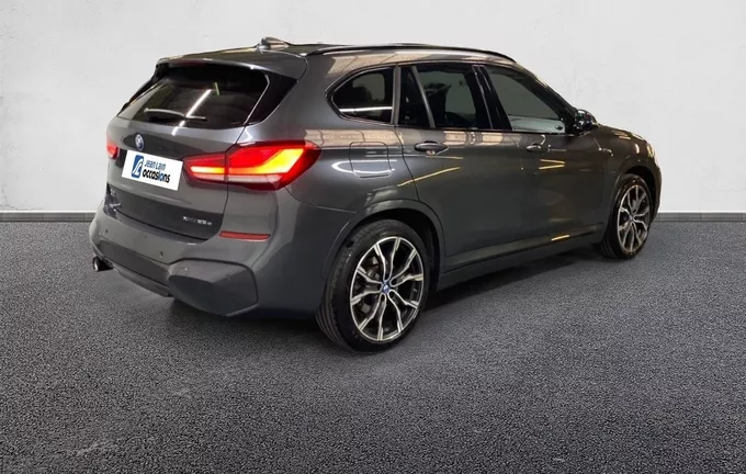 BMW X1 xDrive 25e 220 ch BVA6 M Sport extérieur trois quart arrière droit 2126264