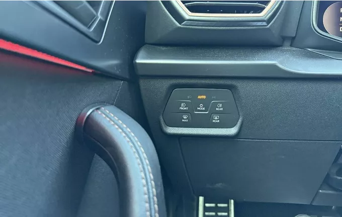 CUPRA FORMENTOR 1.5 eTSI Hybrid 150 ch DSG7 V photo 20 2130463