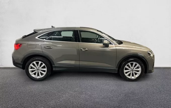 AUDI Q3 Sportback 35 TFSI 150 ch S tronic 7 Design extérieur côté droit 2130083