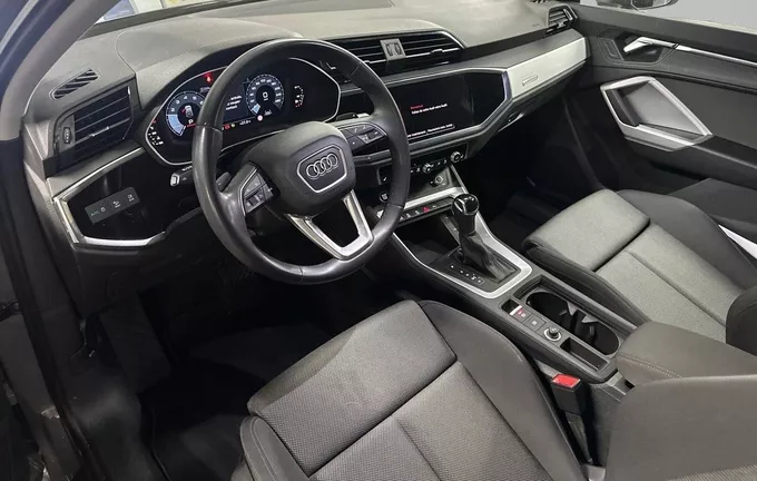 AUDI Q3 Sportback 35 TFSI 150 ch S tronic 7 Design photo 11 2130083
