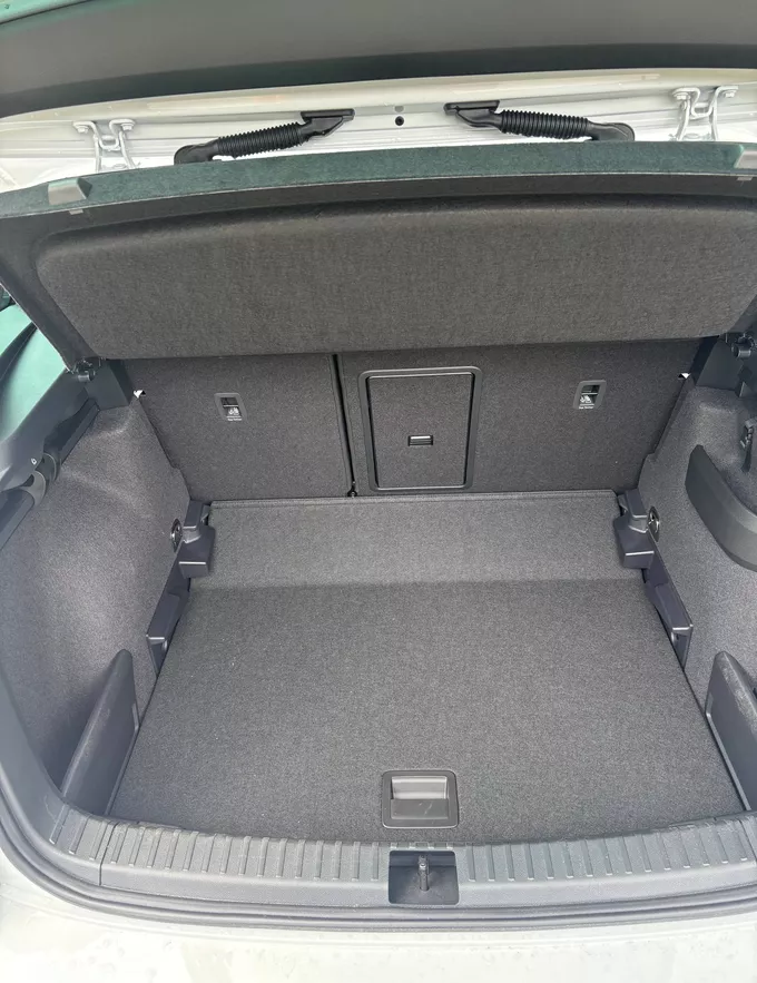 SKODA KAROQ 1.5 TSI Evo 2 150 ch ACT DSG7 Sportline extérieur arrière 0895