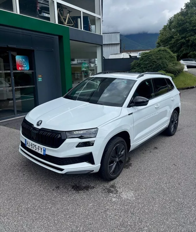 SKODA KAROQ 1.5 TSI Evo 2 150 ch ACT DSG7 Sportline extérieur côté gauche 0895