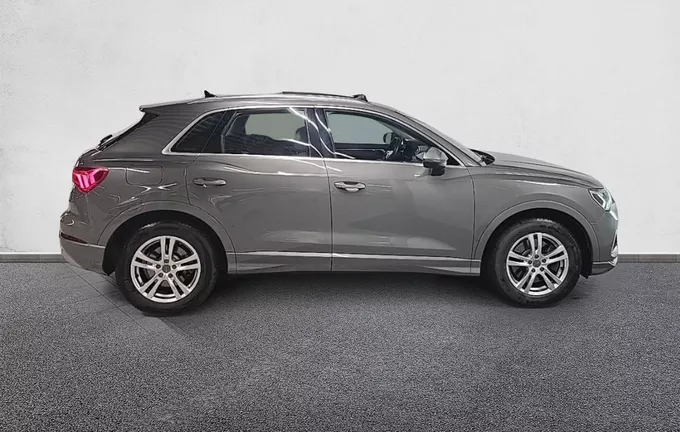 AUDI Q3 40 TFSI 190 ch S tronic 7 Quattro Design Luxe extérieur côté droit 2126152